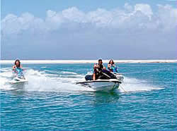 Hotel Brisas del Mar coche