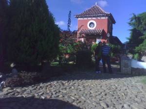 Papi y mami en la posada El Encanto