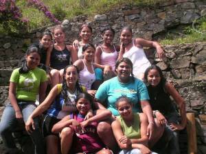 Las chicas de Kickingball del IUTEB