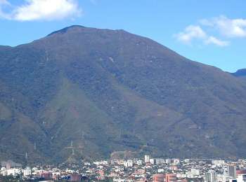 Le pic Oriental, vue depuis les collines de Valle Arriba