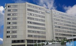 Frente del Best Western CCT en Caracas
