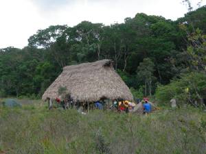 Holzhtte im Camp Guayaraca