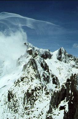Pico Bolvar (5007 m) visto desde el Pico Espejo
