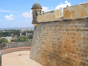 Lateral del Castillo
