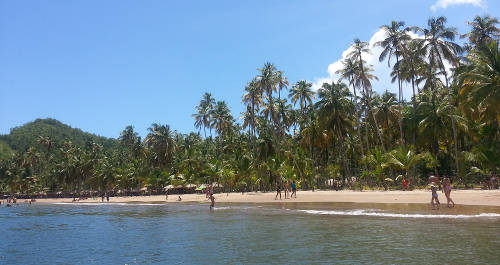 Vista de la playa desde el agua