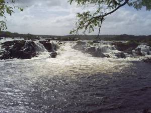 Parque Cachamay caida de agua