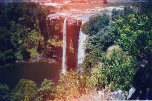 imagen de la coromoto en la cascada