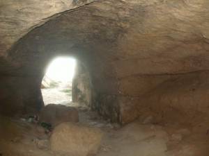 cueva del castillo de araya