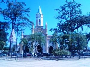 Iglesia Frente a La Plaza Bolívar Tinaquillo 