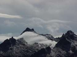 Pico Humboldt (Humboldt Peak). Right & Pico Bomplandt (Bomplandt Peak). Left