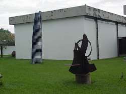 Musée d'art Moderne Jesús Soto, sculpture