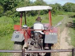 Tractor in Corozopando