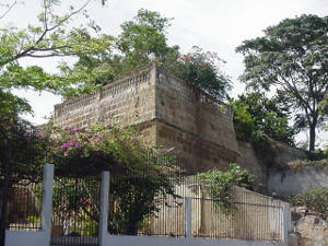 Haus in Ruinen von Cumana